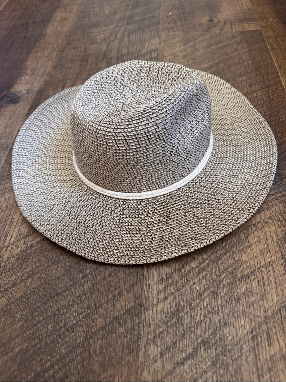 Kooringal lightweight neutral